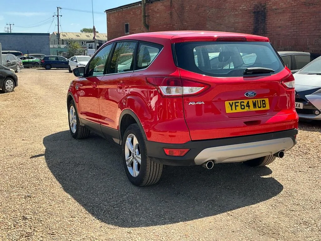 2015 Ford Kuga thumbnail 4
